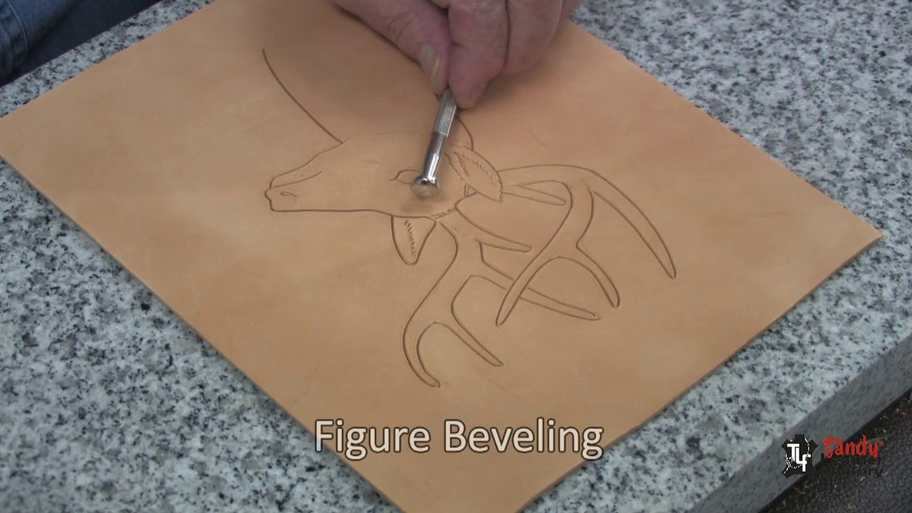 Резьба по коже   Carving a White Tail Deer Head   Part 1