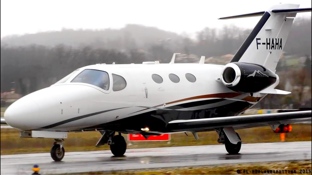 Cessna 510 Citation Mustang F-HAHA close landing, taxi & takeoff at Albi-Le Séquestre [LBI/LFCI]
