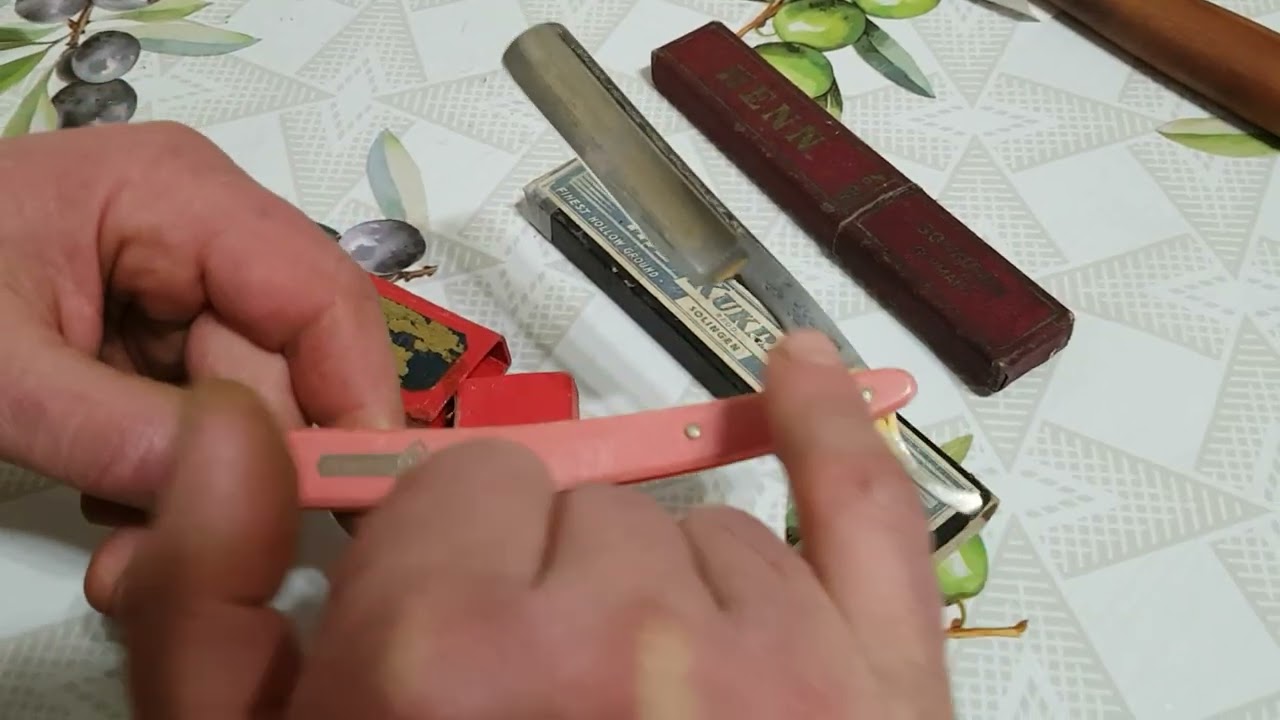 Опасная бритва когда произведена????