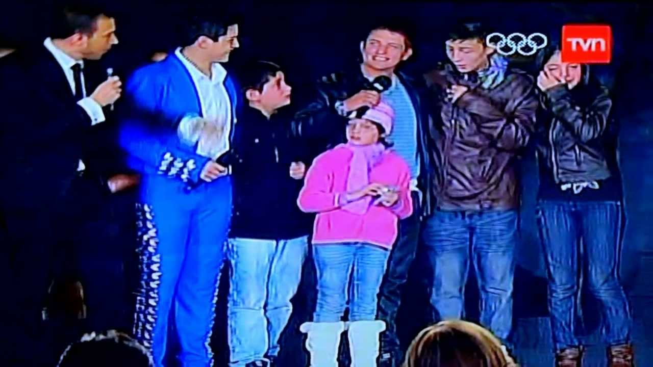 JUAN GABRIEL VALENZUELA CANTA LA CANCIÓN ELLA - GANADOR DEL PROGRAMA DE TV FACTOR X DE TVN DE CHILE