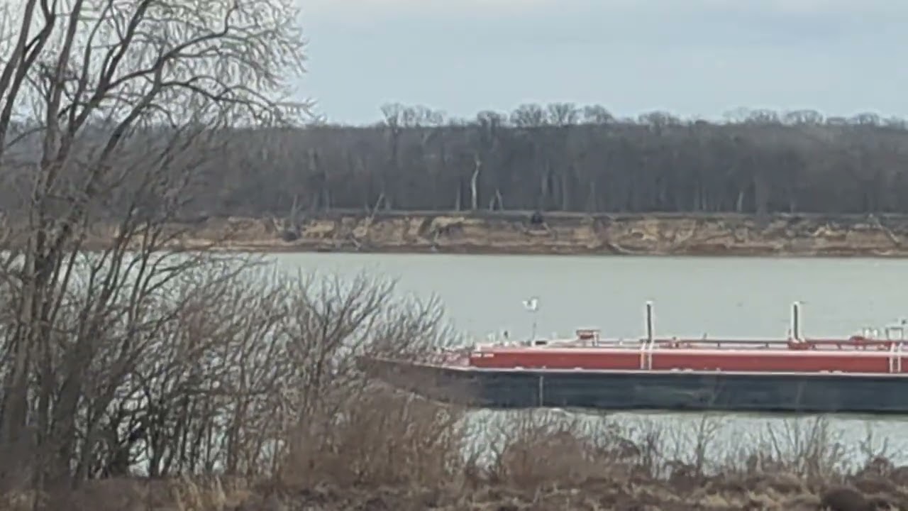 Gas/diesel Barge at Hamletsburg, IL Pt. 146
