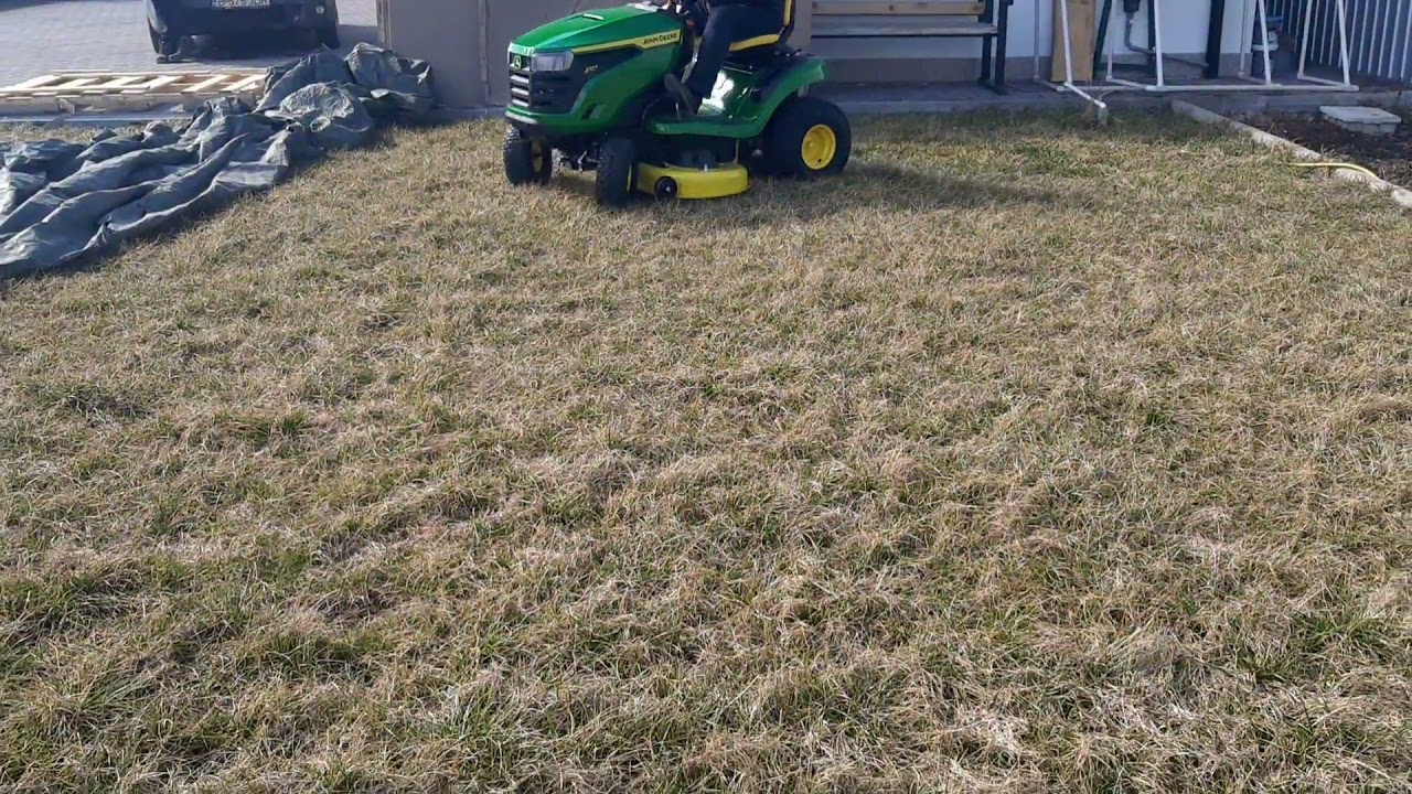 John Deere x127