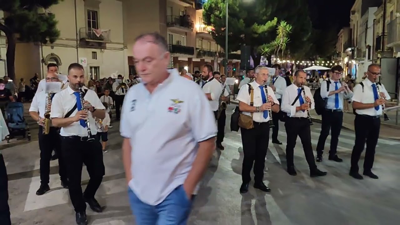 Marcia Omaggio a Gioia Banda di Capurso 28/8/23 Capurso Processione di S Maria Del Pozzo