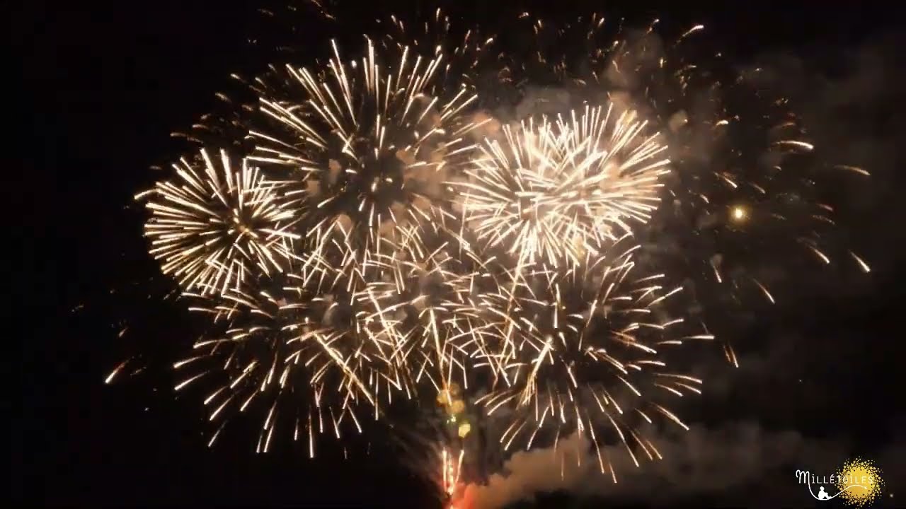 Un feu d&rsquo;artifice de mariage tir&eacute; depuis la mer &agrave; La Ciotat : un instant suspendu