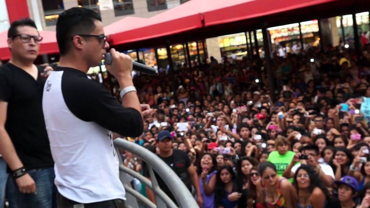 Radio MODA Firma de Autógrafos Megaplaza KEN-Y,VERNIS,RENZO & IAN  Parte 2