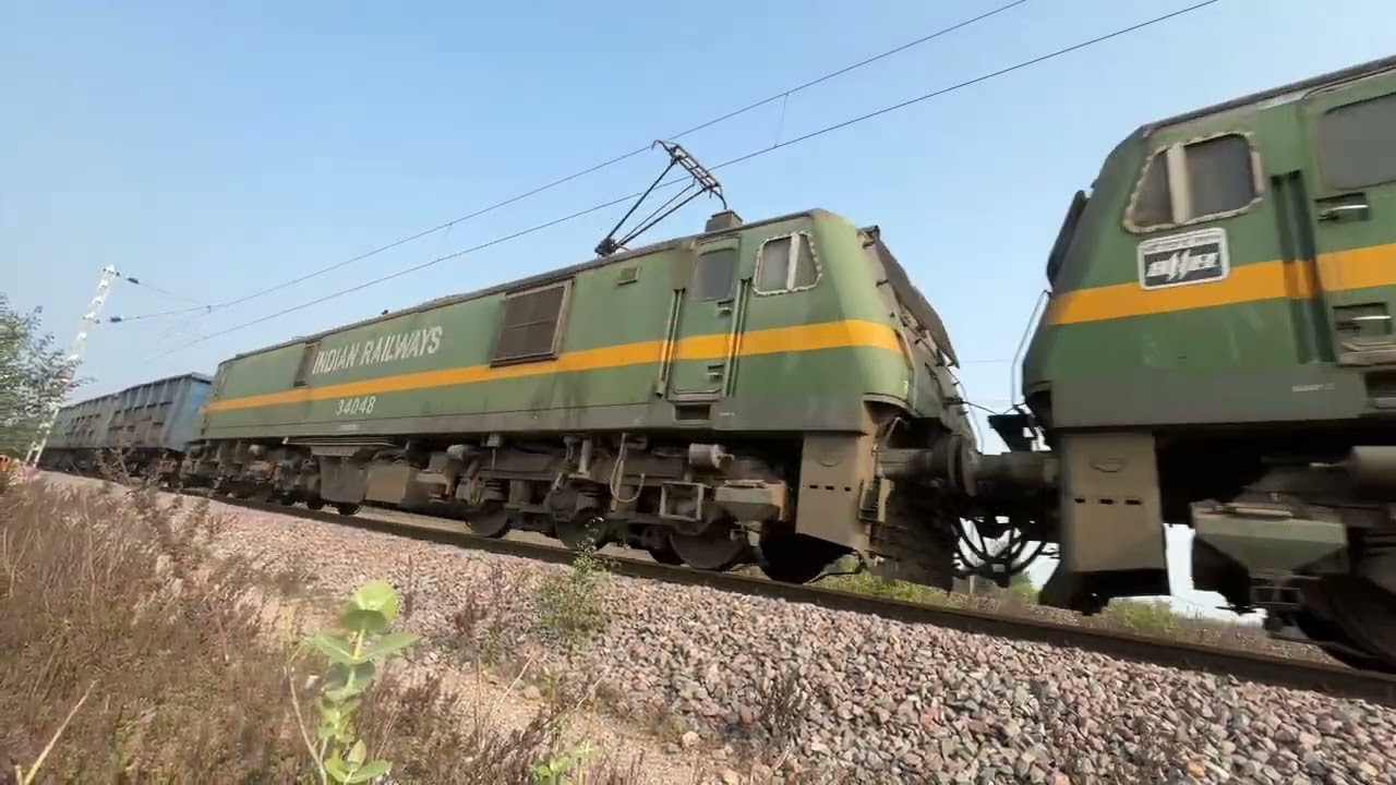 Bhartiye Mal Gadi new train 🚂 Jhansi India railway 🚃 station 🚉 