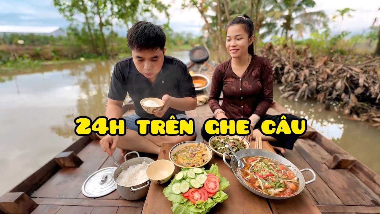 Cuộc sống tr&ecirc;n ghe m&ugrave;a nước lũ tr&agrave;n đ&ecirc; | Kh&oacute;i Bếp - Tv 247#