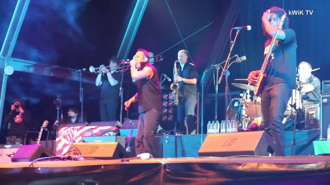FERMIN MUGURUZA KONTRAKANTXA: Viña Rock 2013