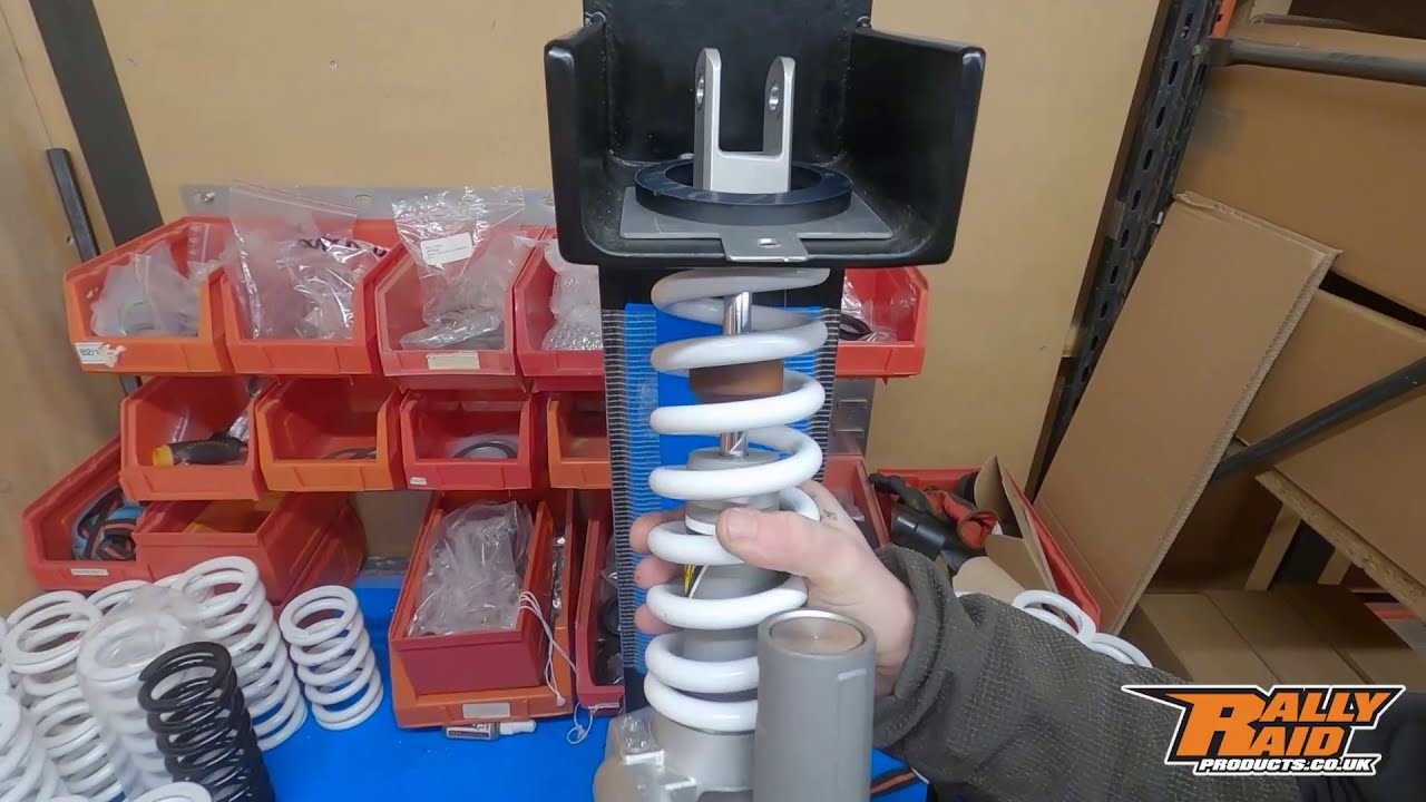 HOW TO - UPRATED YAMAHA T700 SPRING CHANGE