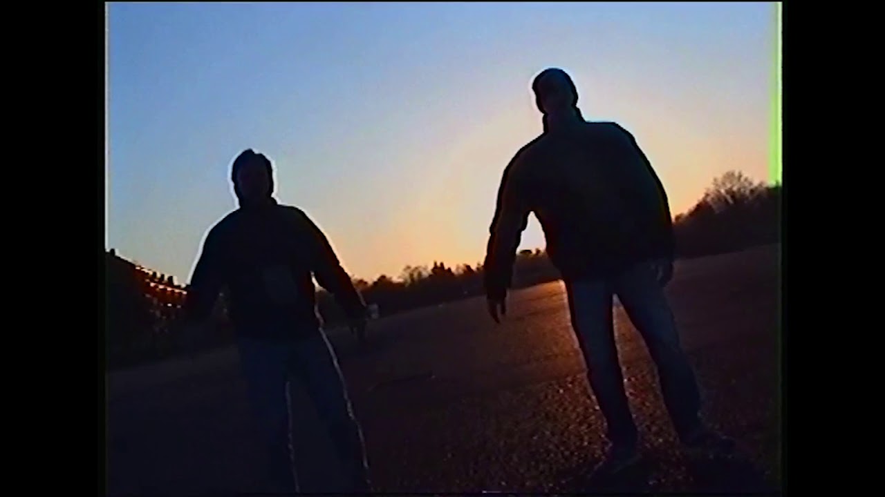 DJ Reckless & MC Bomber - Bleib wach (Official Music Video)