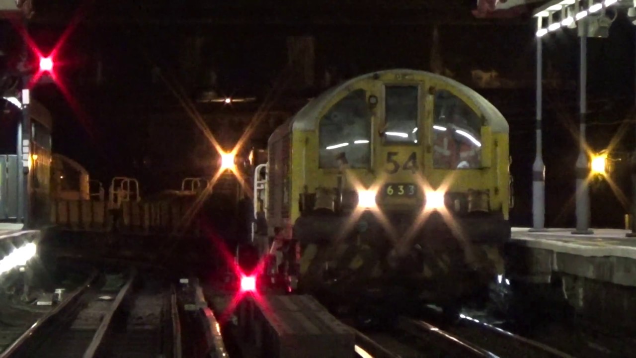 London Underground Battery Locomotives L54 and L29 passing Baker Street