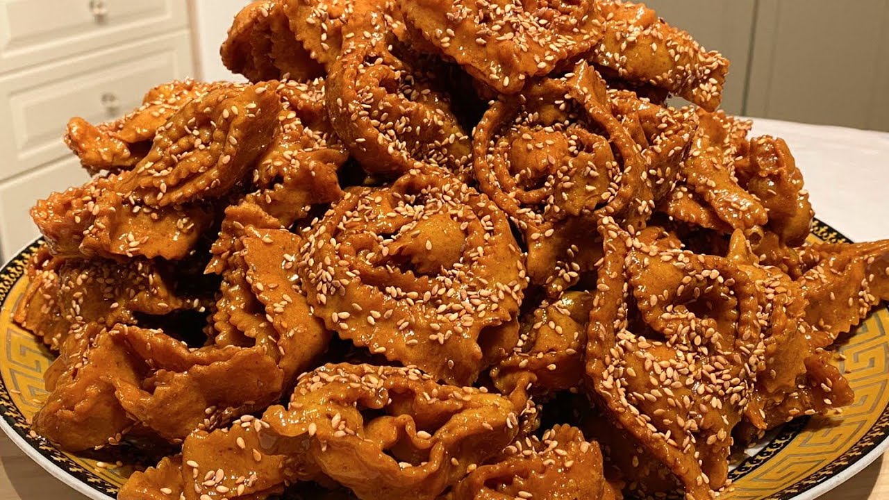 Un tipico dolce marocchino: CHEBBAKIA