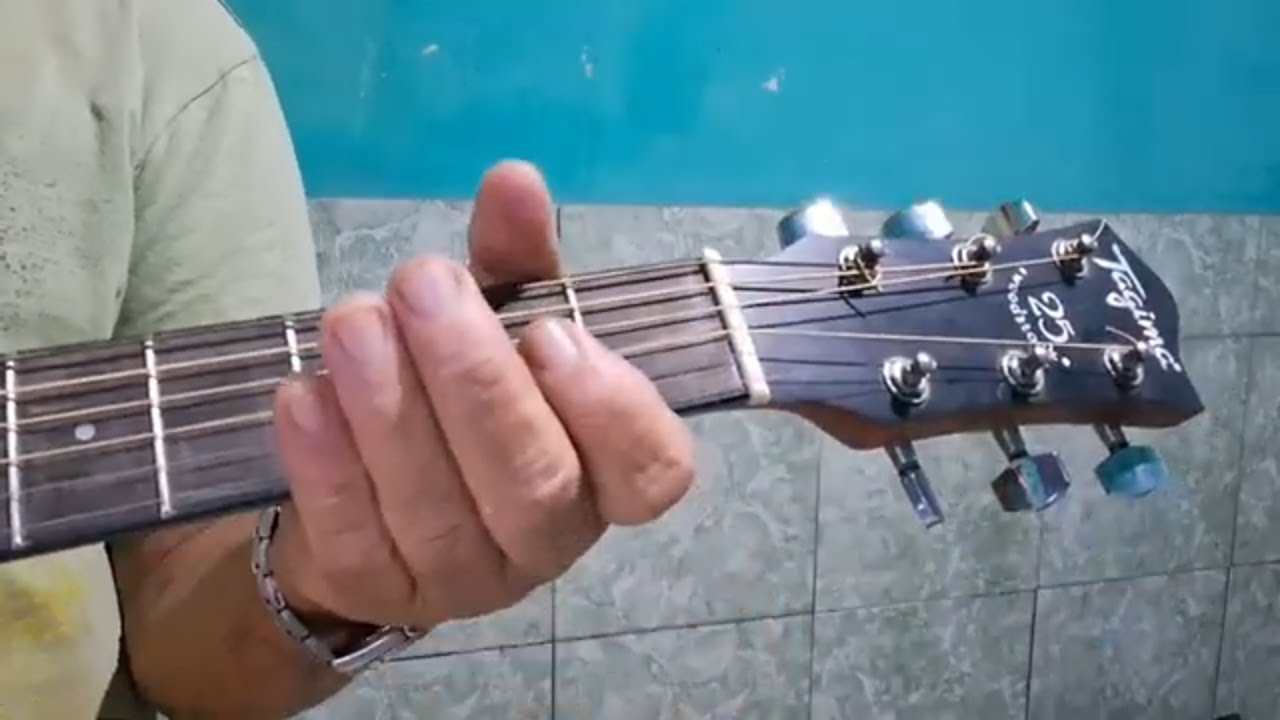 CORDAS DO VIOL&Atilde;O TRASTEJANDO  -  PROBLEMA RESOLVIDO,   Dica F&aacute;cil