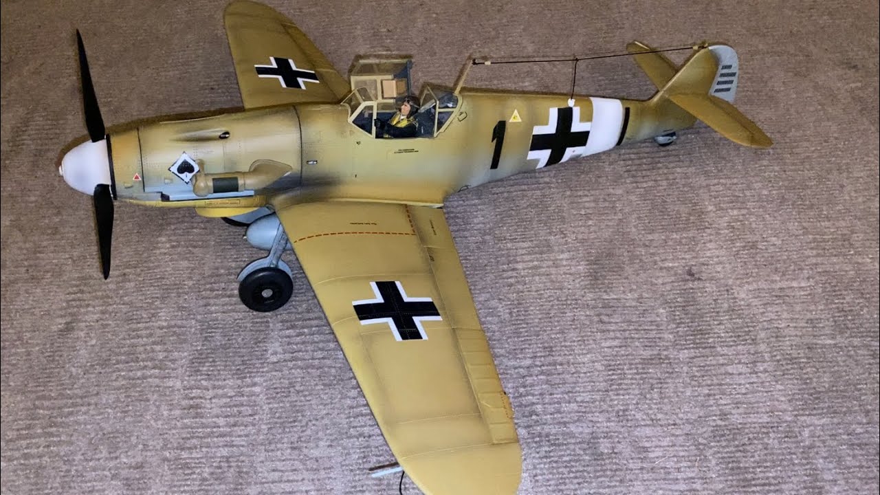 Bf-109 от Elite Force в масштабе 1/18 (распаковка и сборка)