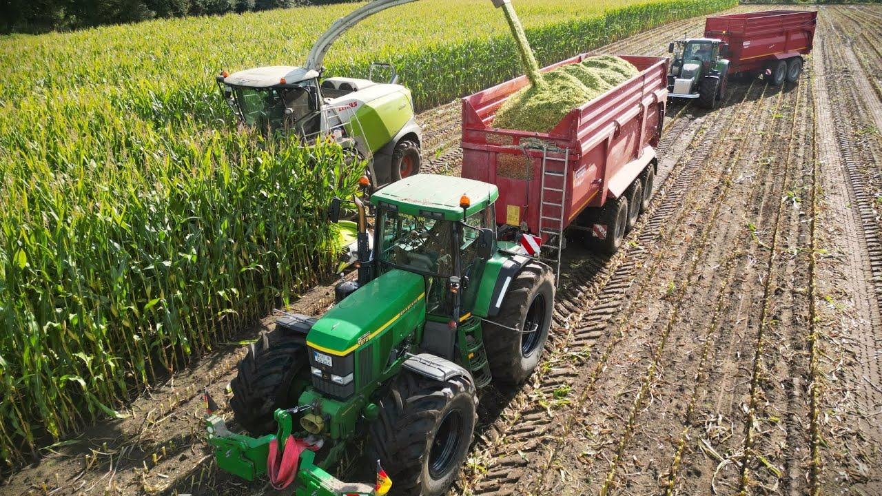 Maisernte 2024! JohnDeere 7810 & Fendt Traktoren! Häckseln extrem, unter  nassen Bedingungen! 1/2