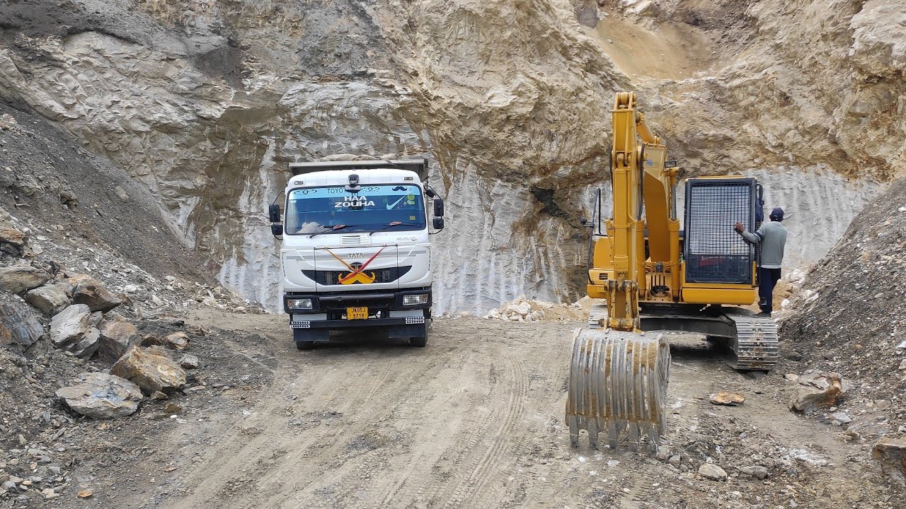 A Day With Tipper Drivers In Kashmir - Gypsum Loading Bagna Salamabad