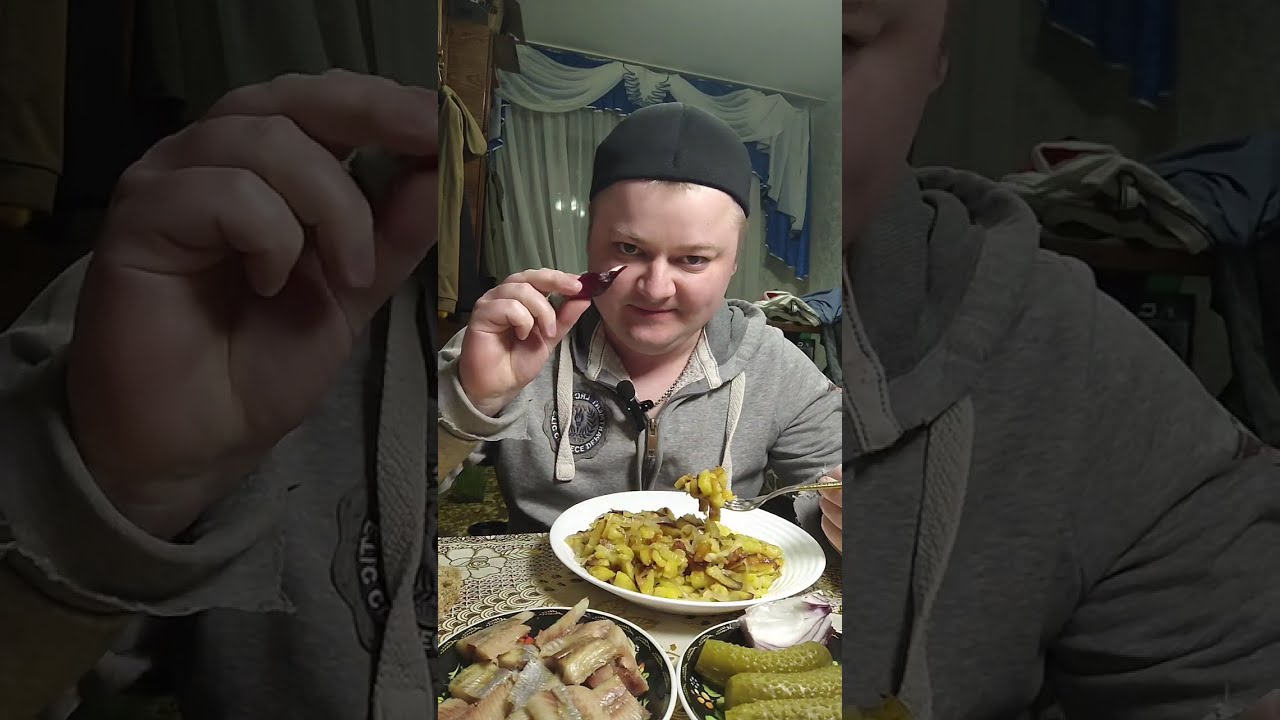Мукбанг: Жареная картошка, рыбка и огурчики | Домашний ужин