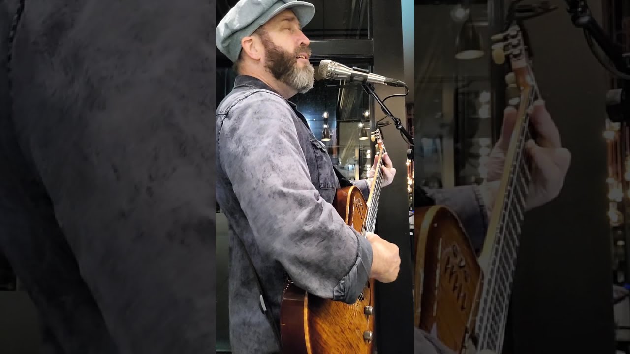 I Want to Break Free -John Deacon/Queen cover solo live at Loch Bar in Baltimore, MD