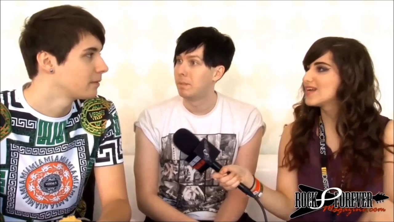 Dan and Phil (Phan) 11 ! CRACK