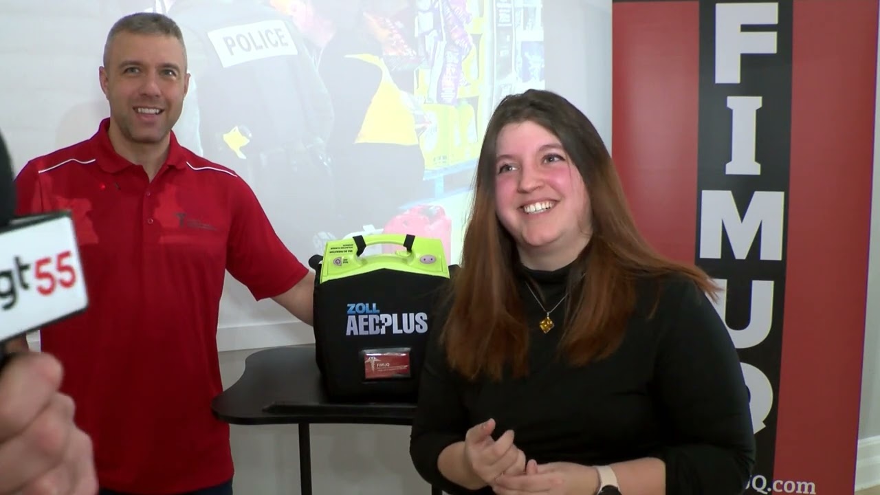 À 22 ans Jade Fournier Blouin, une employée du Walmart Drummondville réanime un client