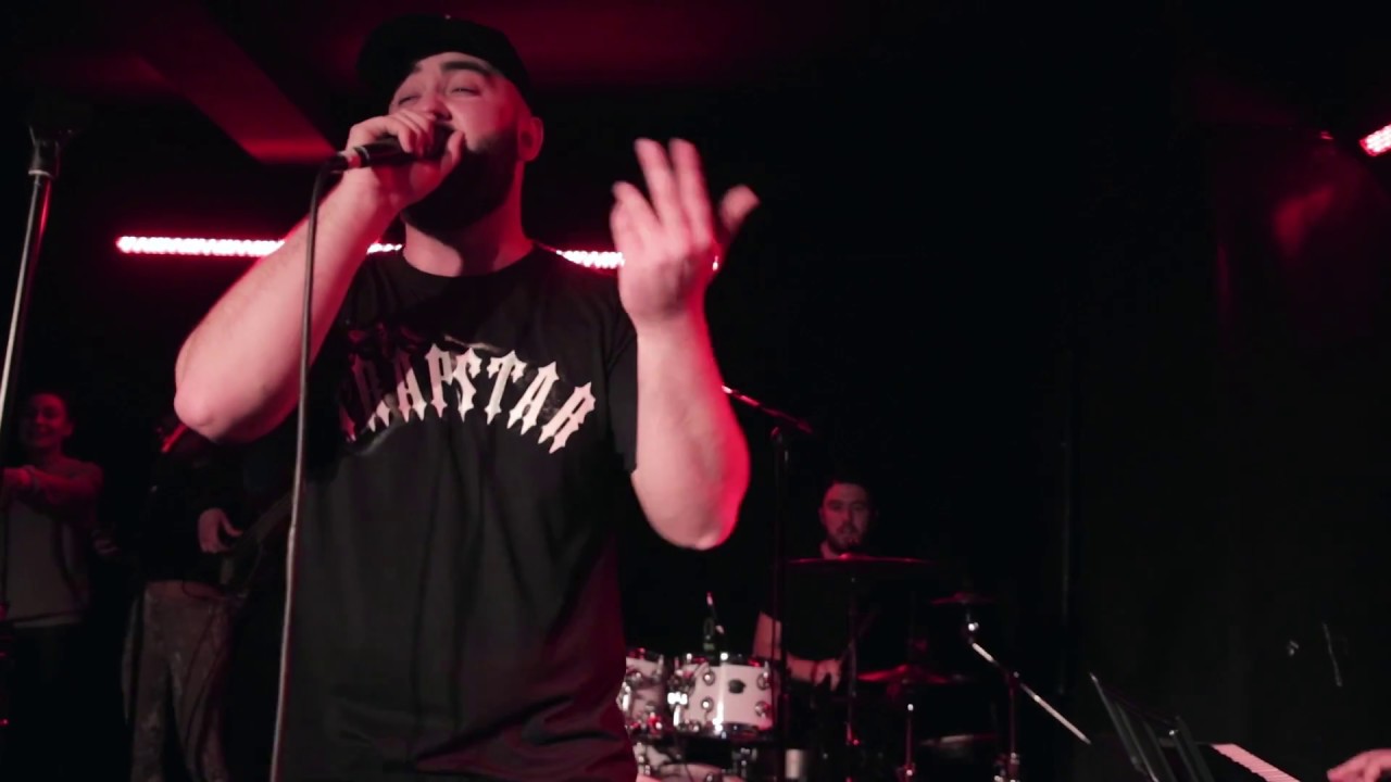 Yatez - Falling [LIVE IN BIRMINGHAM, UK] 1 of 4