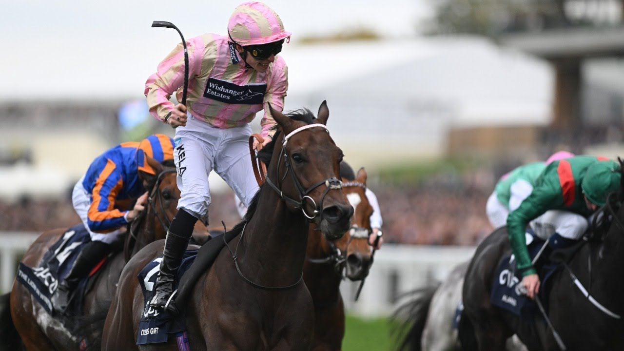 Cicero's Gift springs 100/1 suprise in QEII on day of shocks | Racing TV