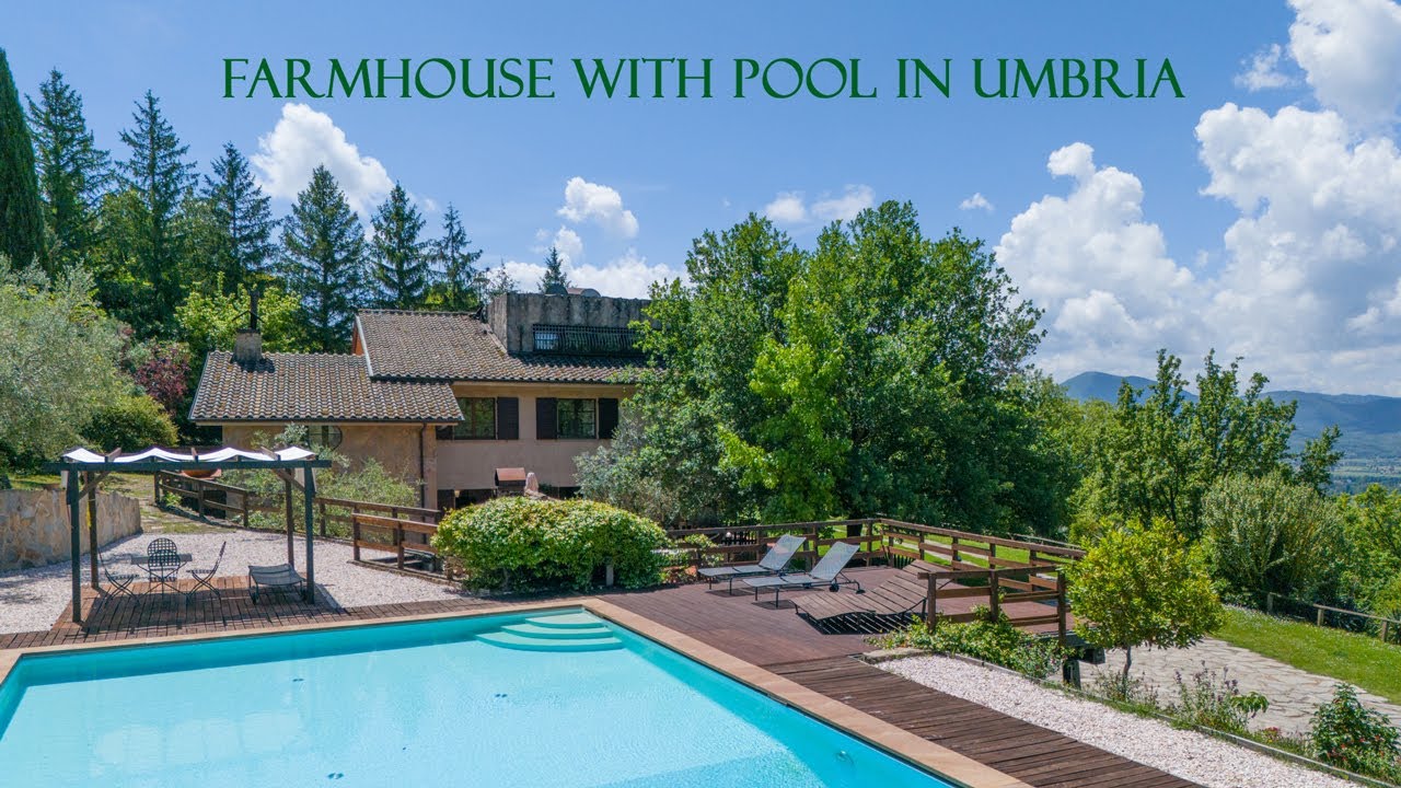 Farmhouse with pool and panoramic view in Umbria