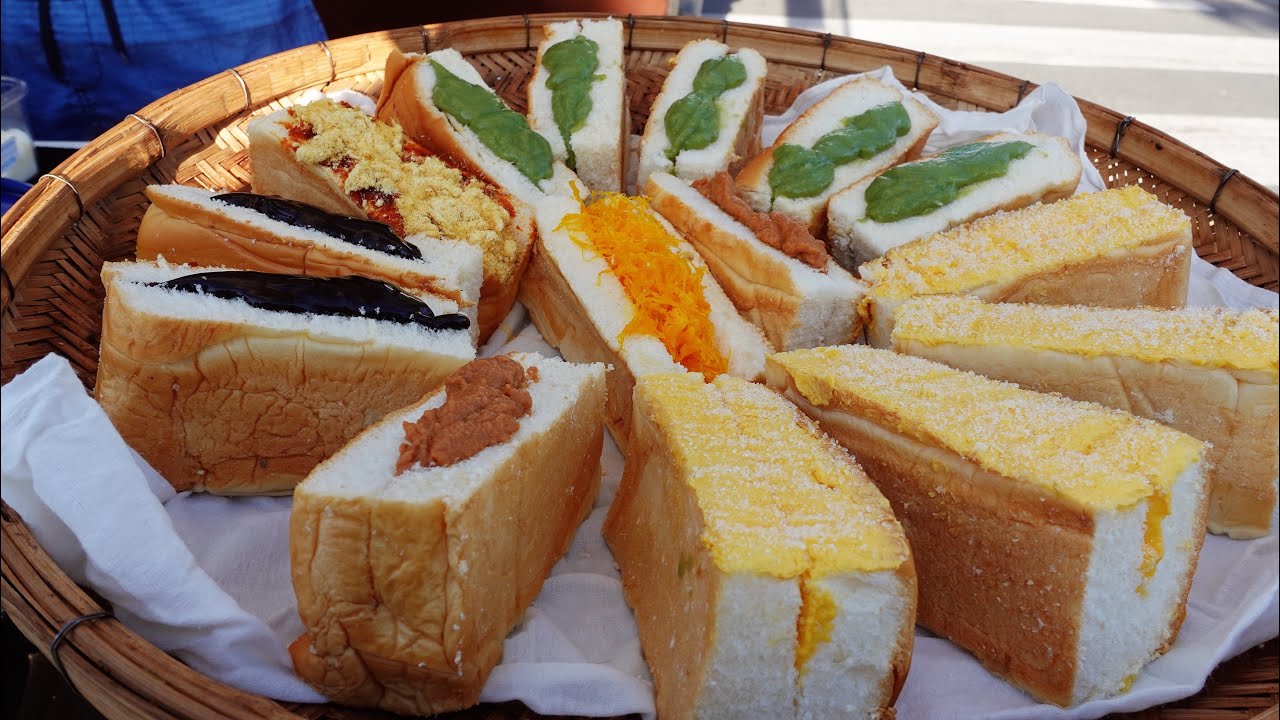 Ancient Thai Bread - Steamed buns stuffed with stuffing