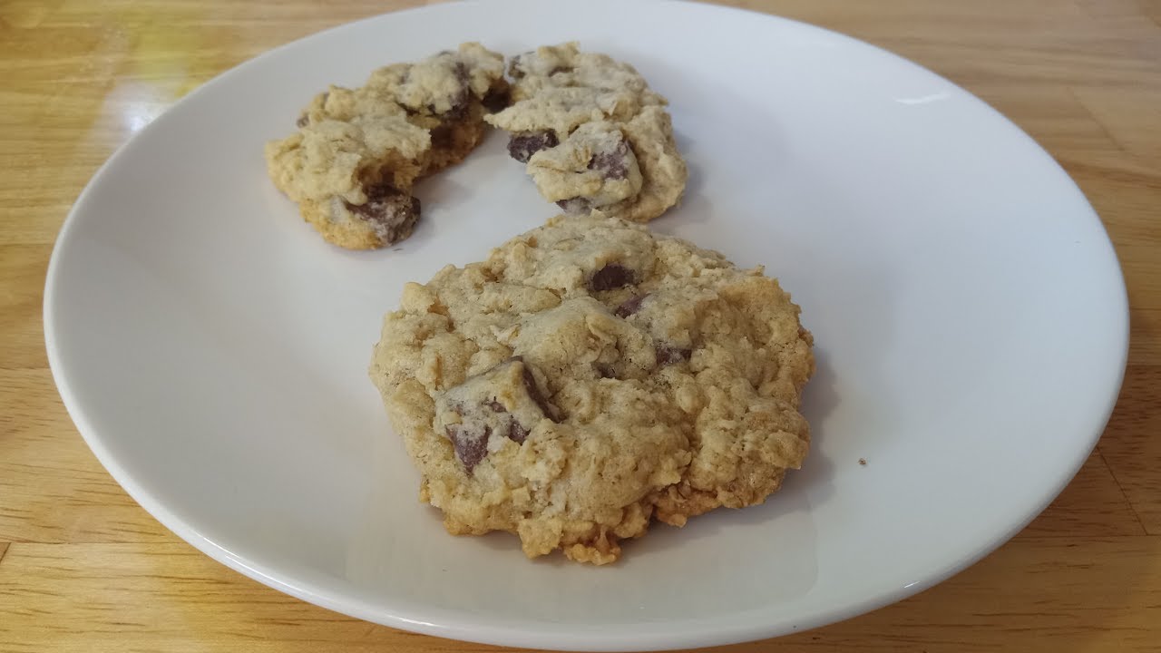Oatmeal Chocolate Chunk Cookies