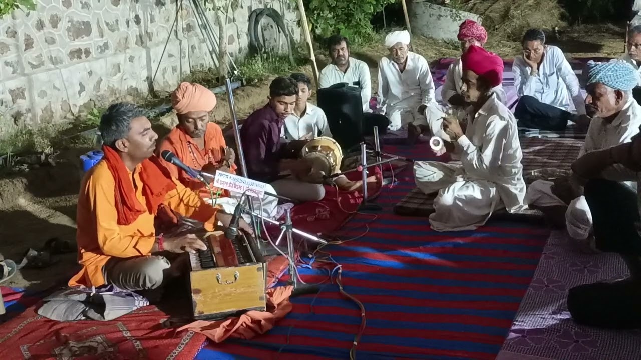गायक दिनेश गिरी महाराज मारवाड़ी देसी भजन call Dinesh girly marwadi Desi Bhajan