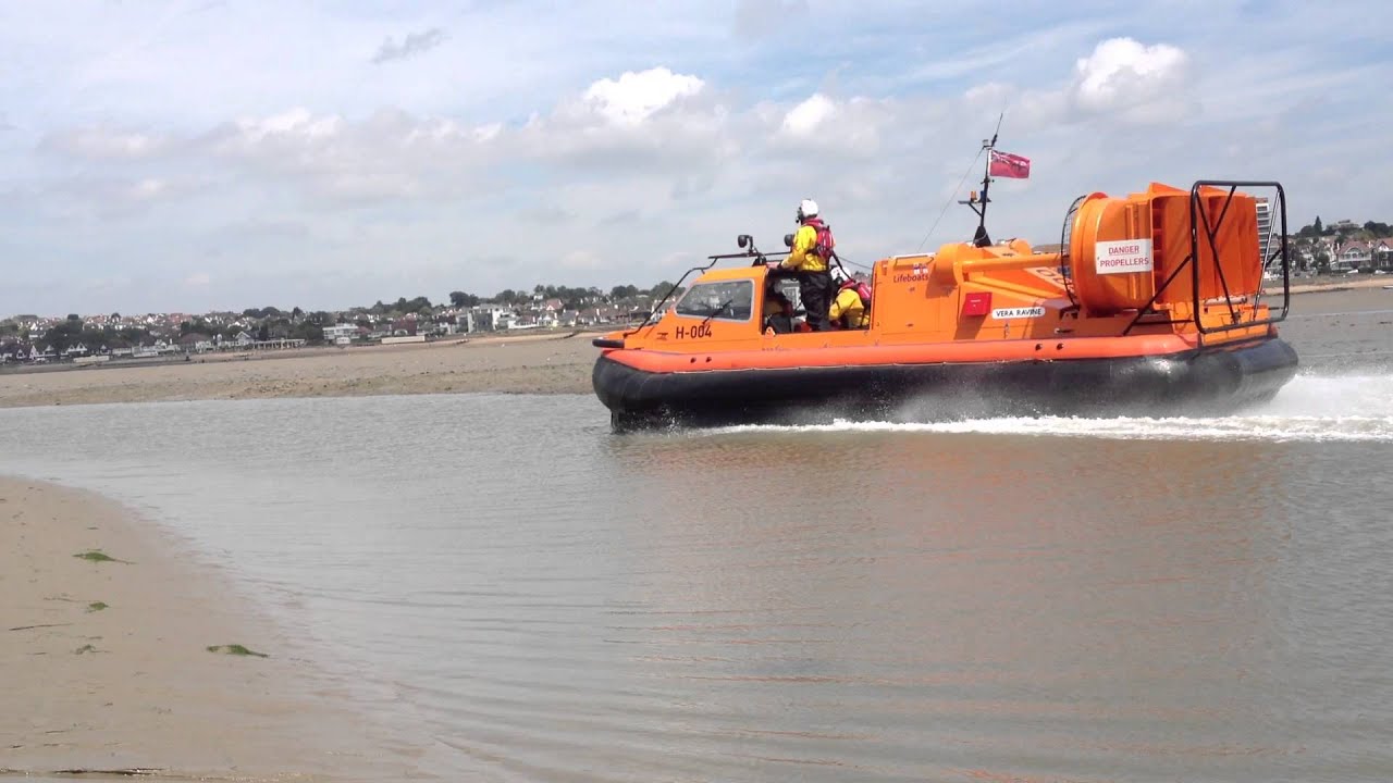 Southend RNLI Hovercraft responds to Unexploded Ordnance (