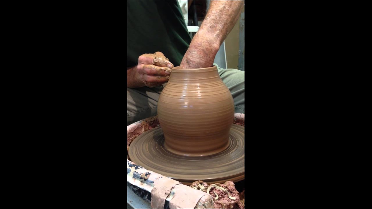 Making a Sphere or Closed Form from a ball of clay.