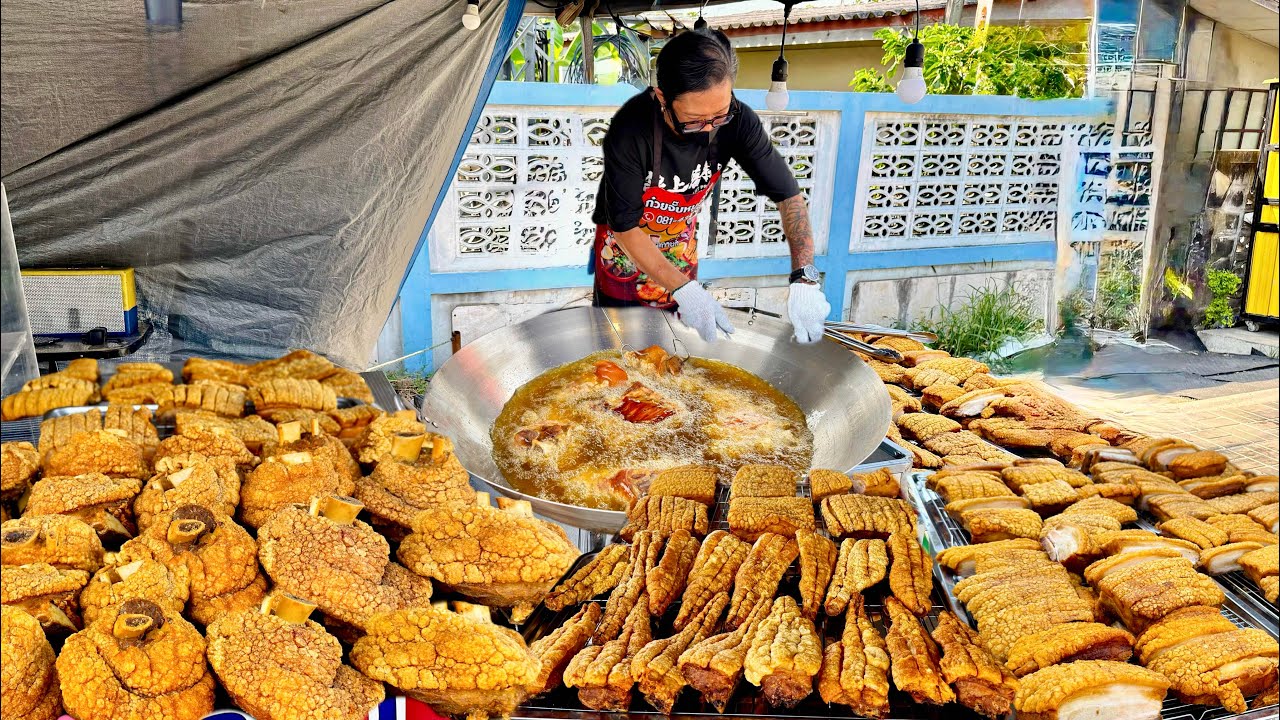 Non Stop Orders! 300 Kg of Crispy pig Feet & Pig Tail with Belly Meat Fried a Day | Thai Street Food