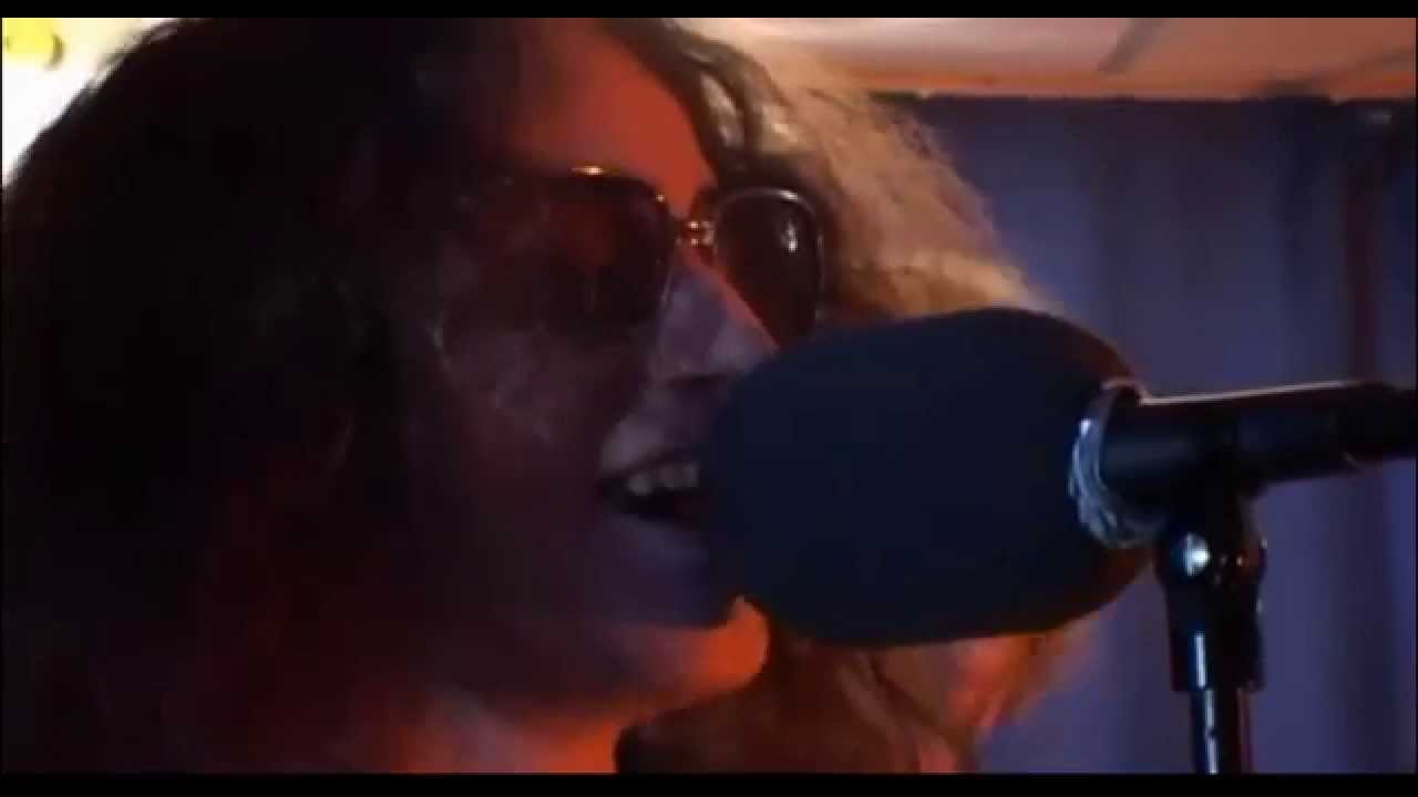 Tehosekoitin- Lentää Lentokoneetta YleX Studio B Live