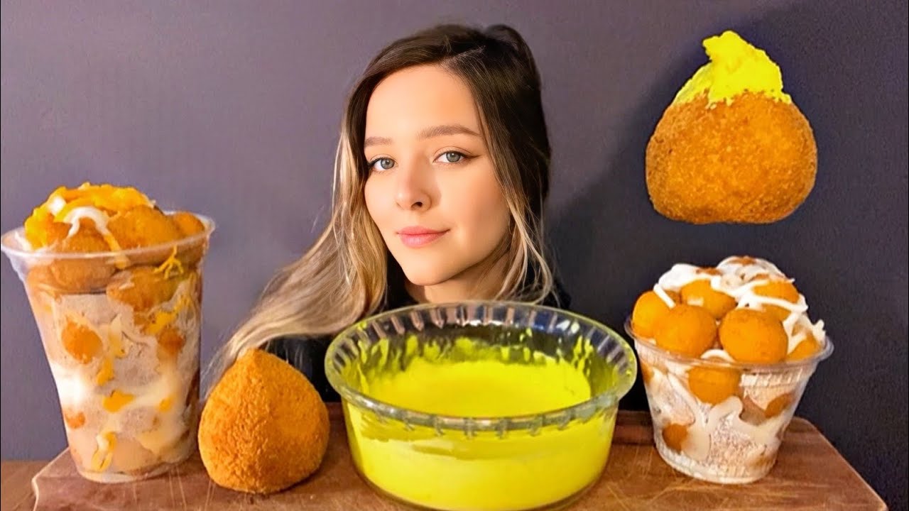 COXINHA NO COPO COM MUITO MOLHO DE QUEIJO MUKBANG BRASIL | CAMILE ASMR