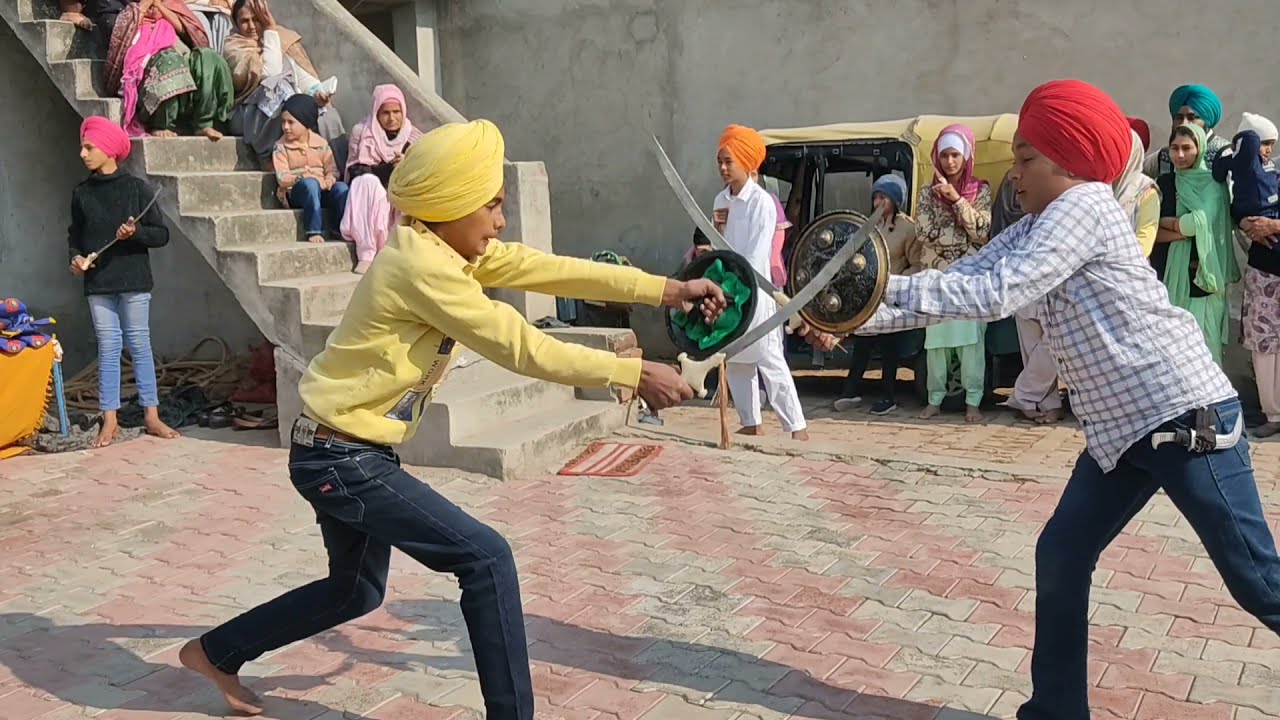 sade pind de  chote bacheya da gatka dekho. pls like and subscribe jrur karna.🙏🙏🙏🙏