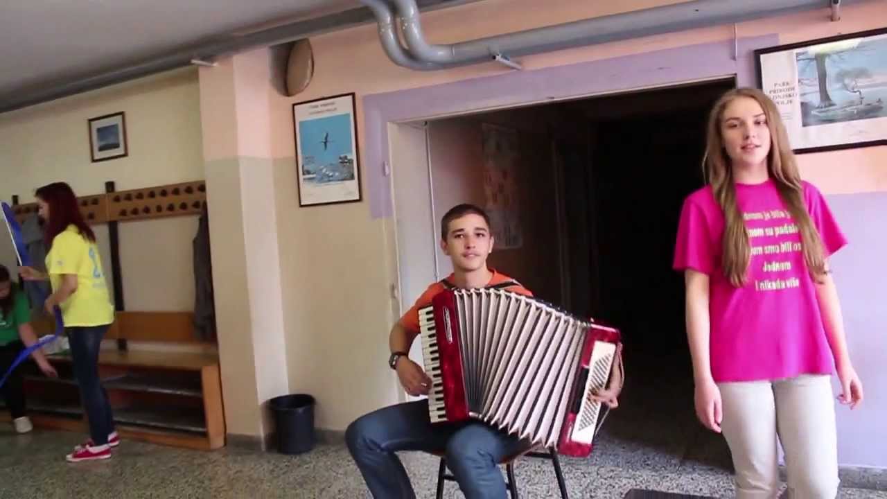 Lip Dub Robbie Williams - Candy OŠ Novska 2013.