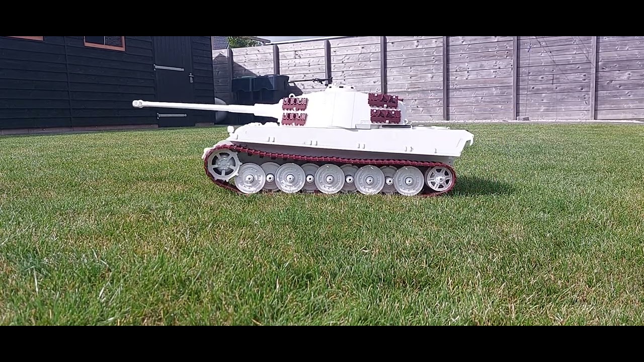 3D printed Tiger II with recoil simulation.