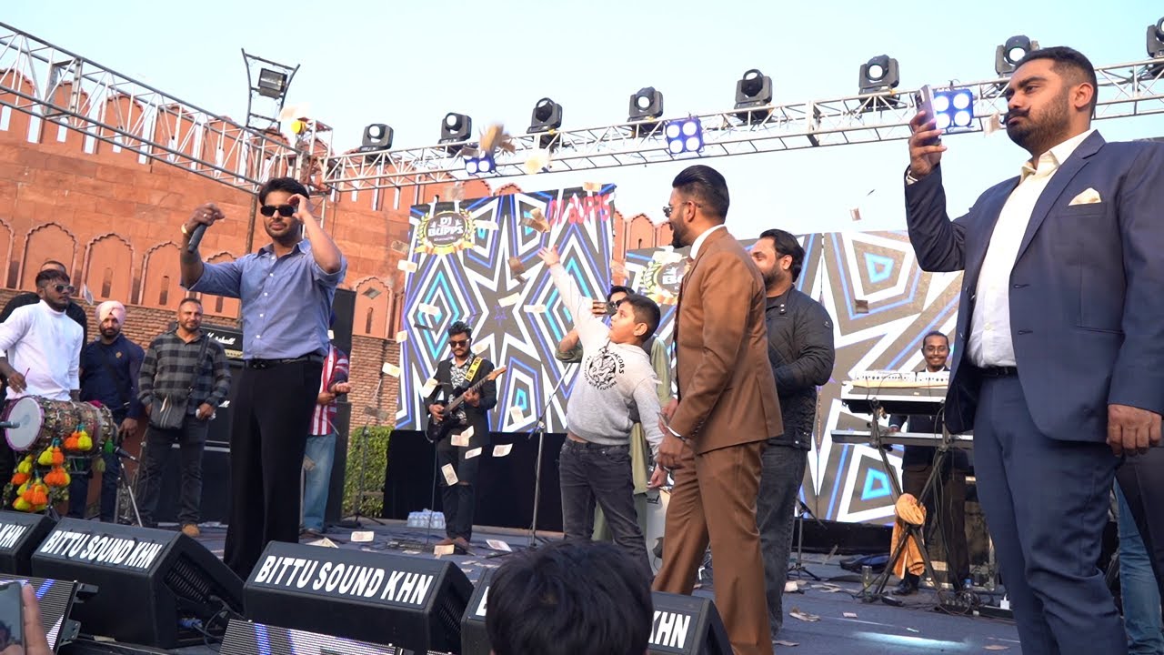 CHOTA JA FAN KRDA NOTAAN DI BARISH ( MANKIRAT AULAKH AND DILPREET DHILLON ) On LIVE SHOW