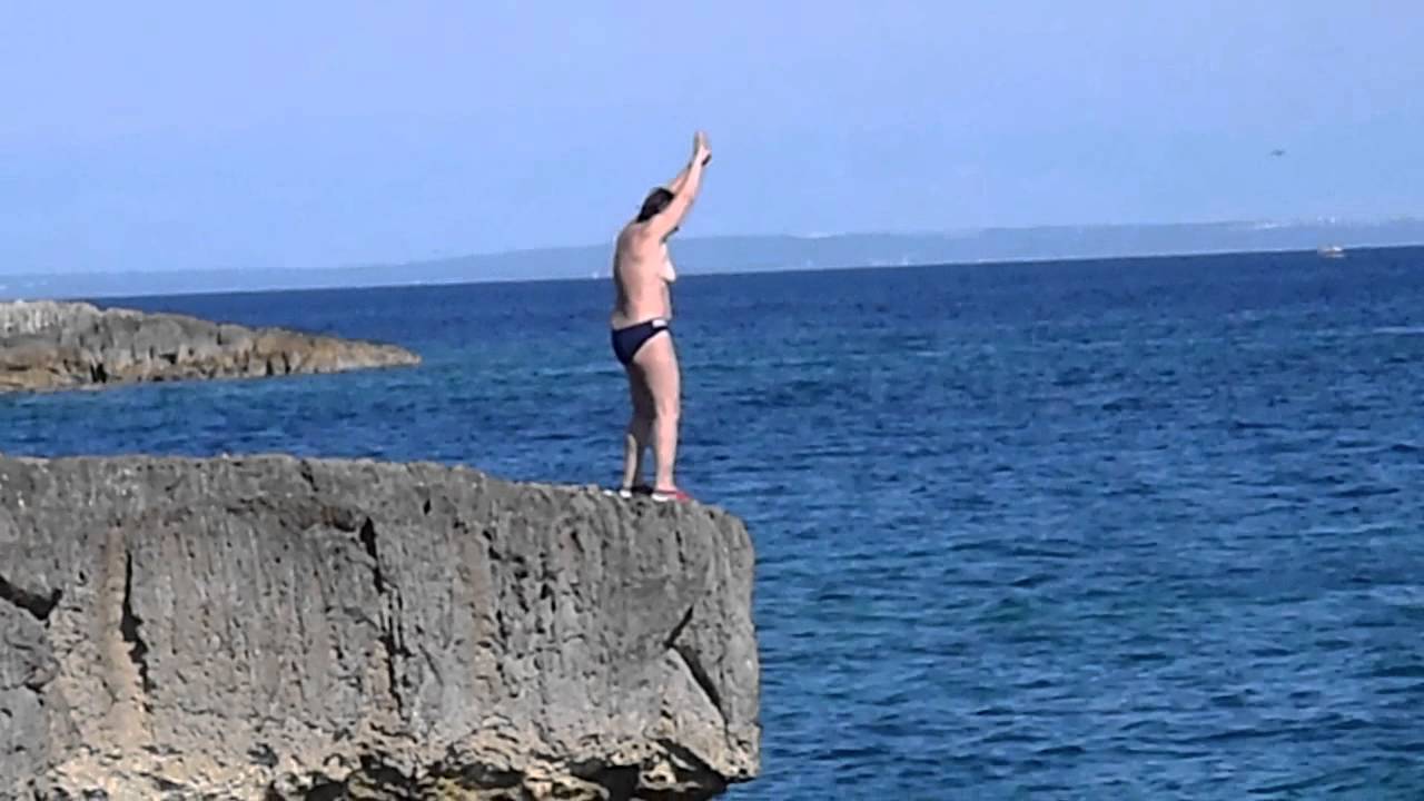 Red Bull Cliff Diving Fail
