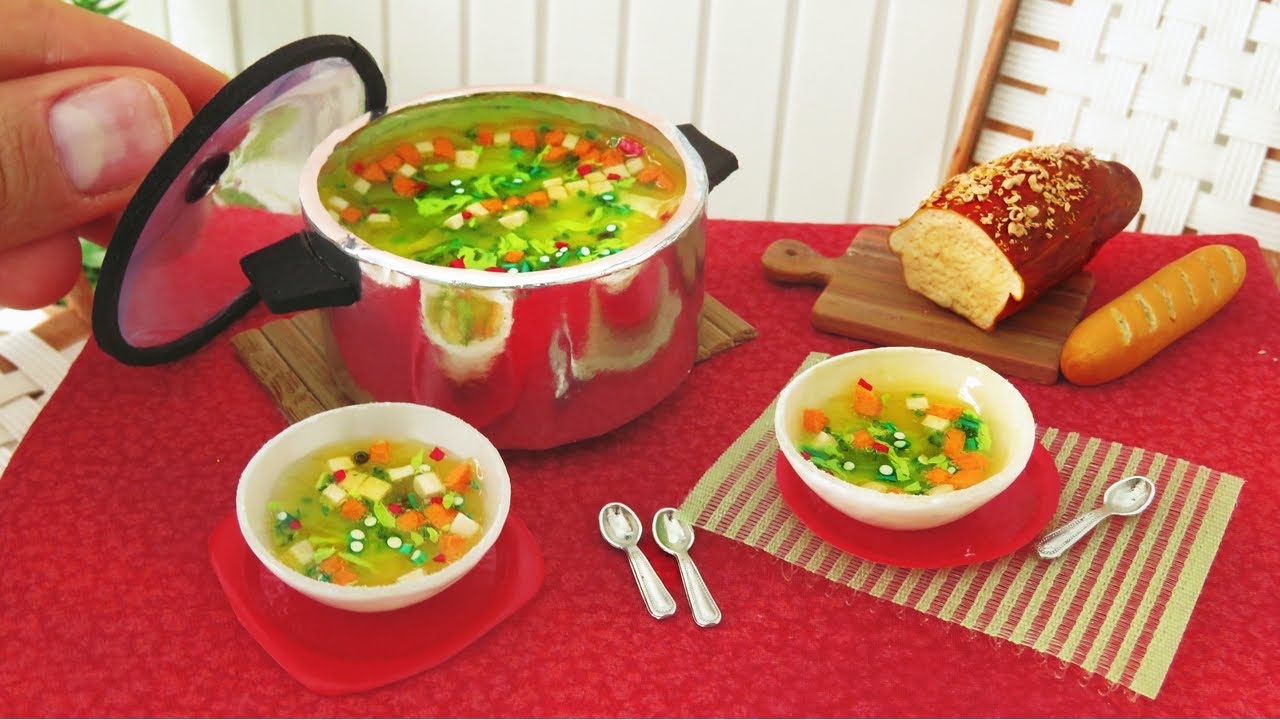 DIY MINI COMIDA PARA BARBIE Cómo hacer una olla de sopa en miniatura realista Easy Mini Food