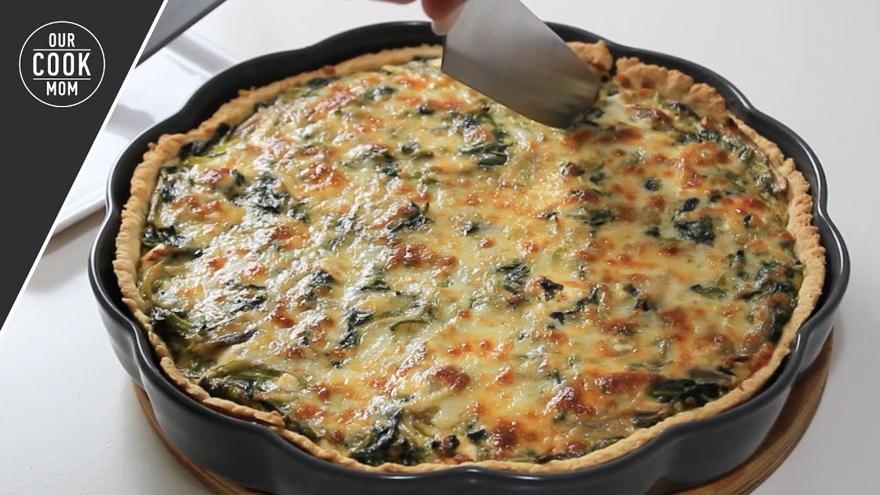 Рецепт полезного и вкусного пирога со шпинатом / Как приготовить пирог со шпинатом и сыром фета