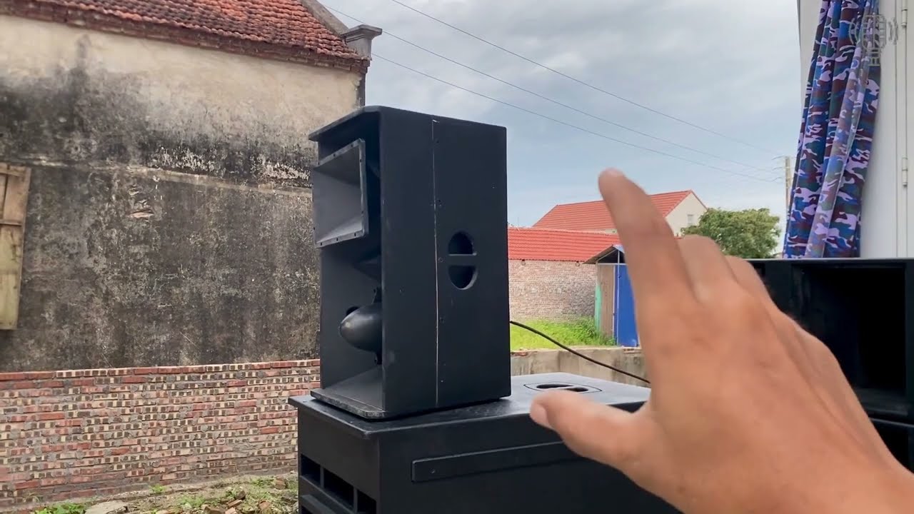B22 Giá 7,5 triệu Đánh Siêu Kinh Khủng Lắp Bass 18TBW100 Test Hết Công Xuất Ngoài trời cùng T24
