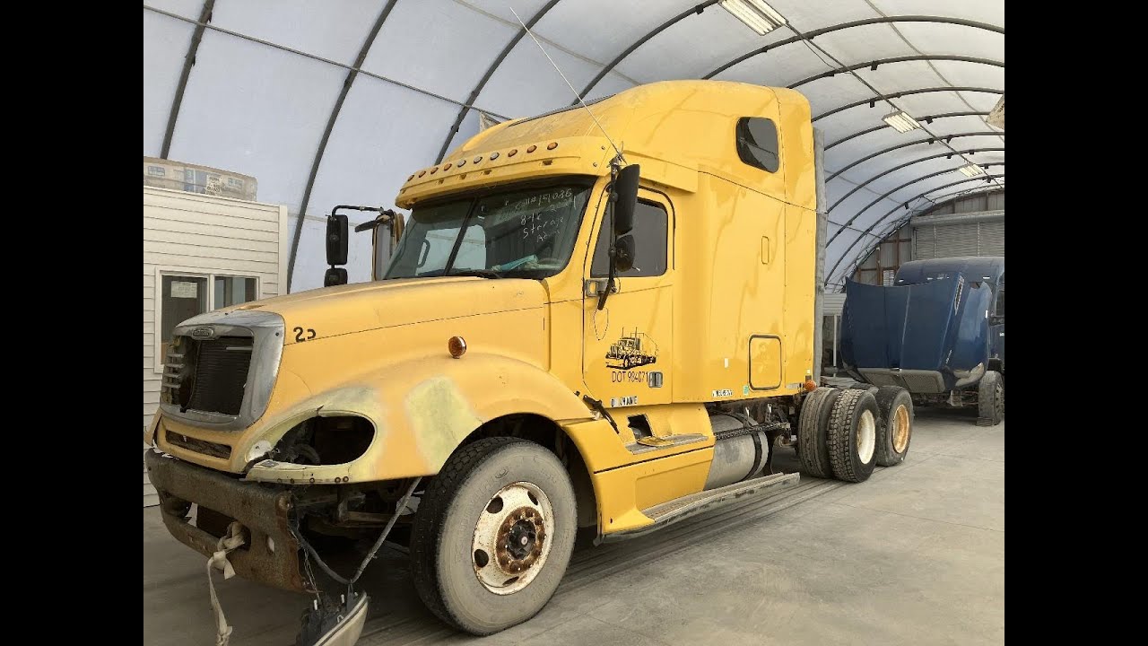 2005 Freightliner COLUMBIA 120 - Parts Unit 05WH614
