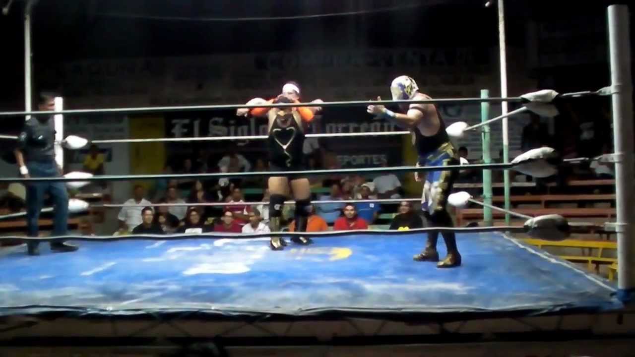 Aniversario 58 Arena Olimpico Laguna Sexy Picis Piloto negro vs Mr Guerrero Dr Maligno 3/3