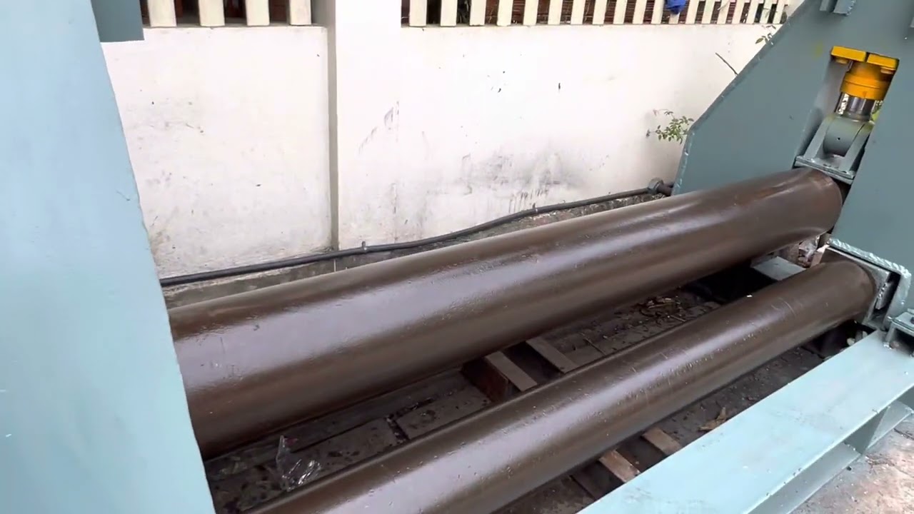 Máy lốc tôn thuỷ lực 2100m, 14ly.