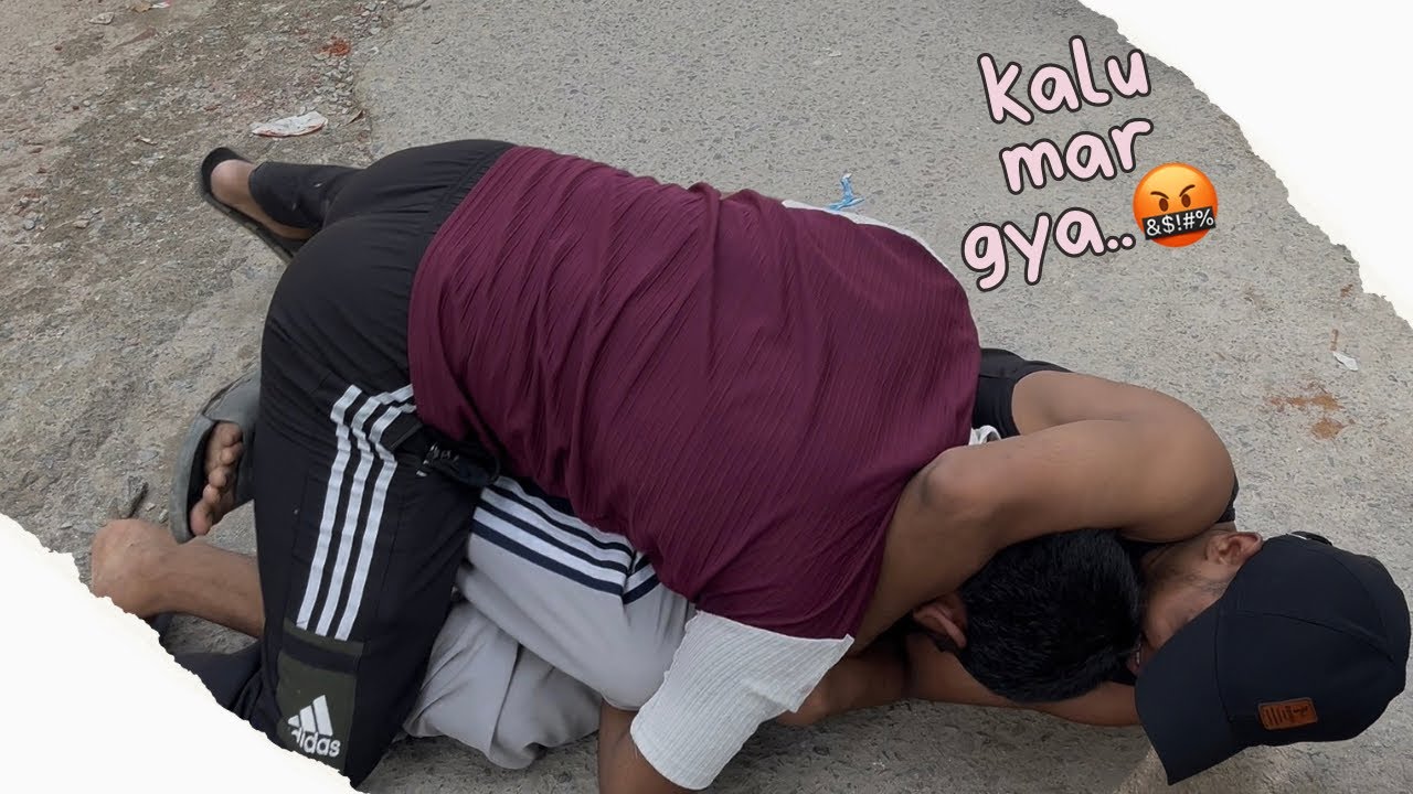 Kalu na hath utha diya..!!😂😅