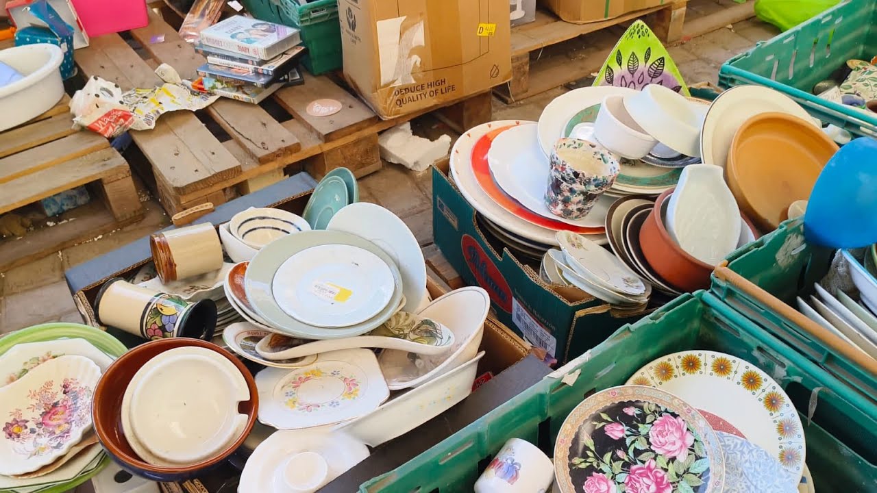 KITCHEN UTENSILS NA BEI YAKUTUPA. 300KSH per kg. x-uk Electronics and kitchen utensils zimejaa hapa