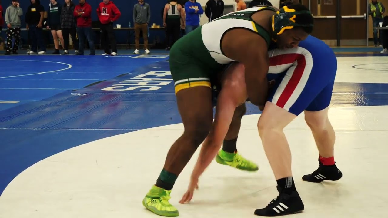 Round of 8 - Roy Ramirez of Dundee Crown [R] v Anthony Adams of Stevenson [G] (220)