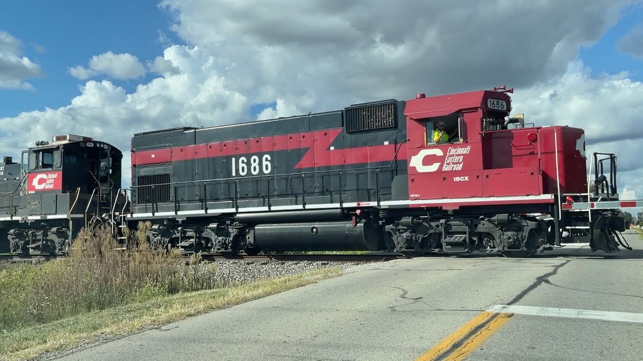 Engineer Waves From Rock Train, Amtrak Train With 3 New Locomotives & CSX Trains In Central Florida!